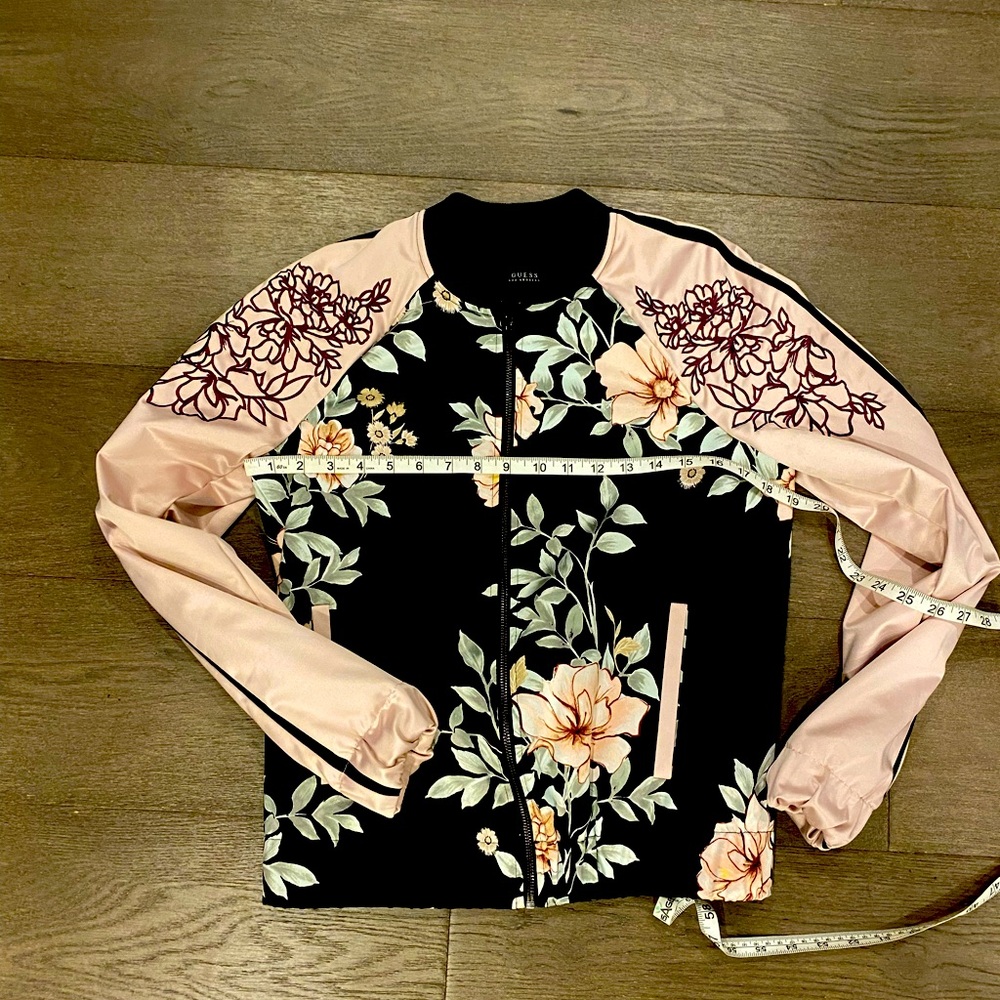 Pink and black flower guess jacket